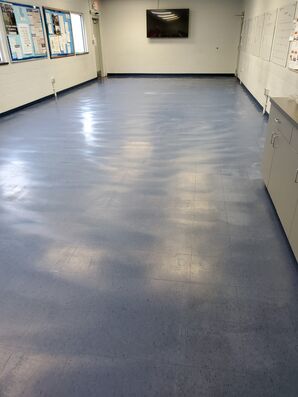 Before & After Commercial Floor Strip & Wax in Saline, MI (1)