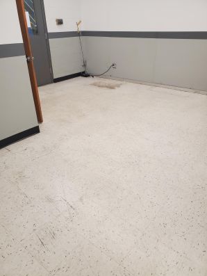 Before & After Commercial Floor Cleaning in Lansing, MI (1)