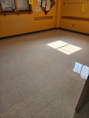 Commercial Floor Strip & Wax in Lansing, MI (4)
