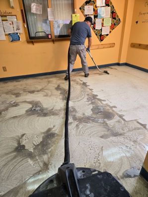 Commercial Floor Strip & Wax in Lansing, MI (2)