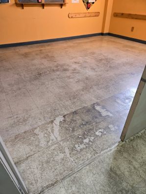Commercial Floor Strip & Wax in Lansing, MI (1)